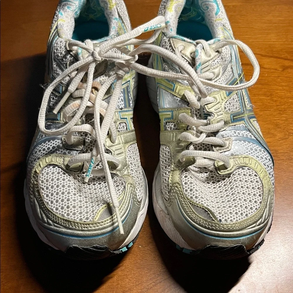 Asics Gel Hayano 17 White and Gray Sneakers with Green Blue Highlights 8.5